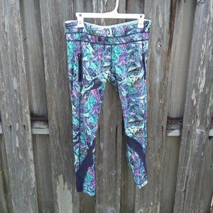 Lululemon print leggings mesh inserts zip pockets